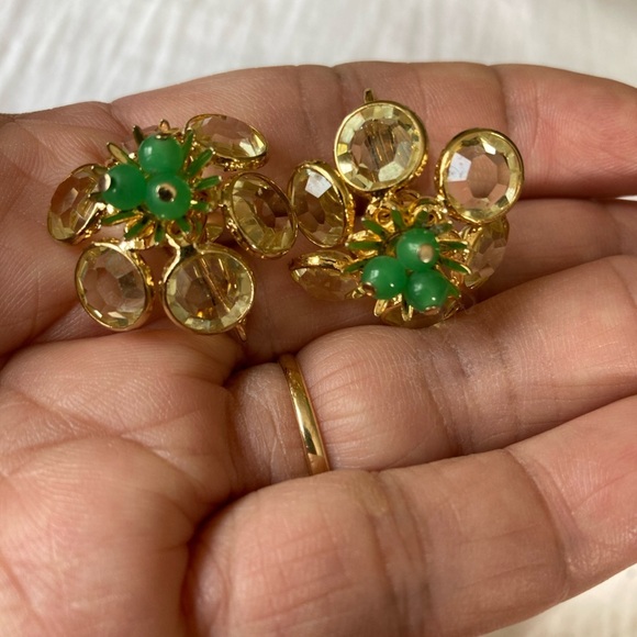 Corocraft Vintage Clip on Earrings with‎ Bezel Crystals and Green Stones - Picture 6 of 7